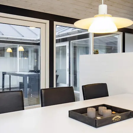 8 Person In Hirtshals-by Traum