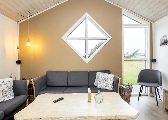 8 Person In Hirtshals-by Traum *